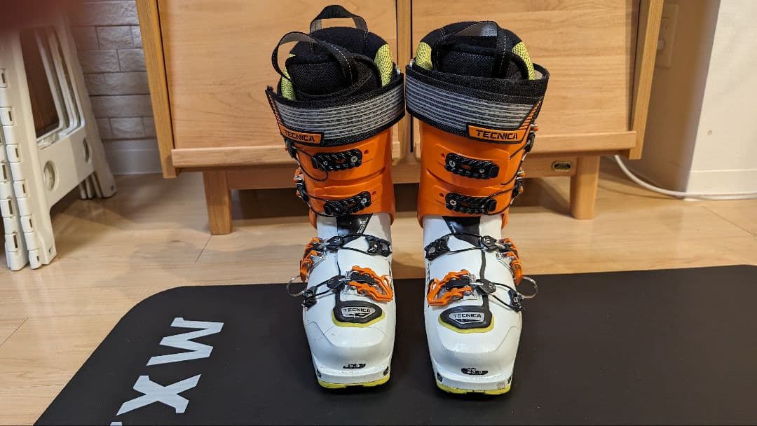山スキー、バックカントリー用ブーツ　テクニカ ZERO G TOUR 25.5