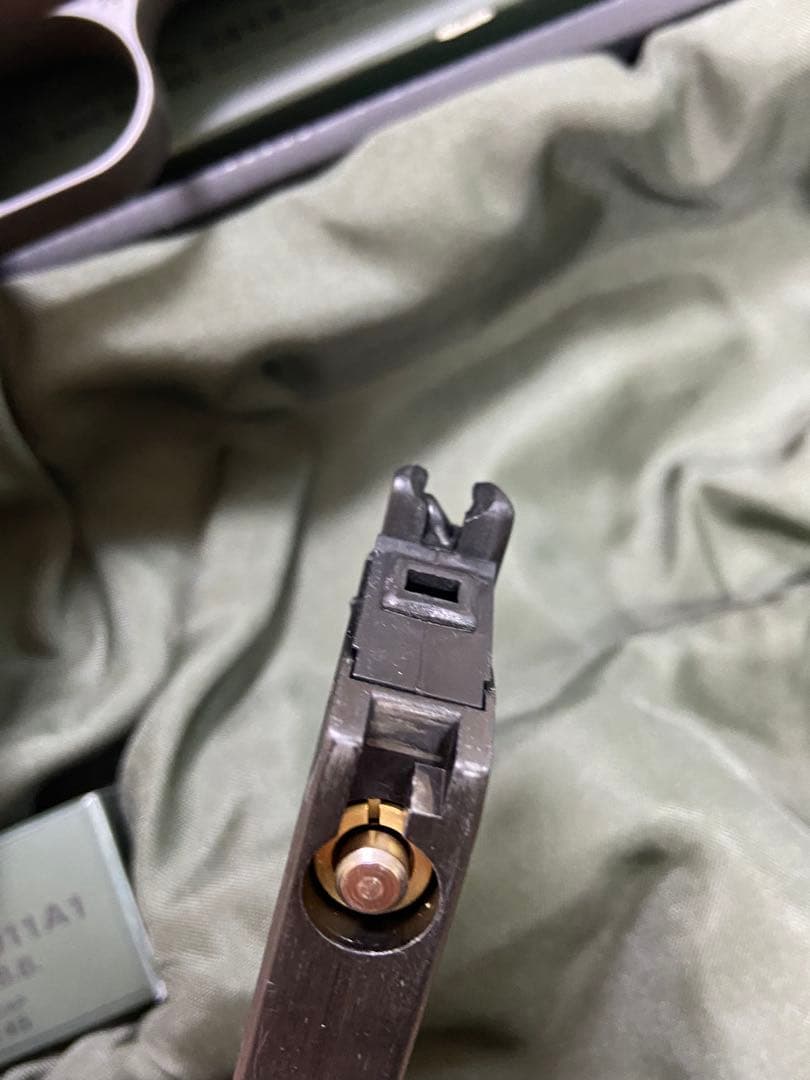 東京マルイ製M1911A1コルトガバメントGBBガス缶２本付　送料込み　即日発送