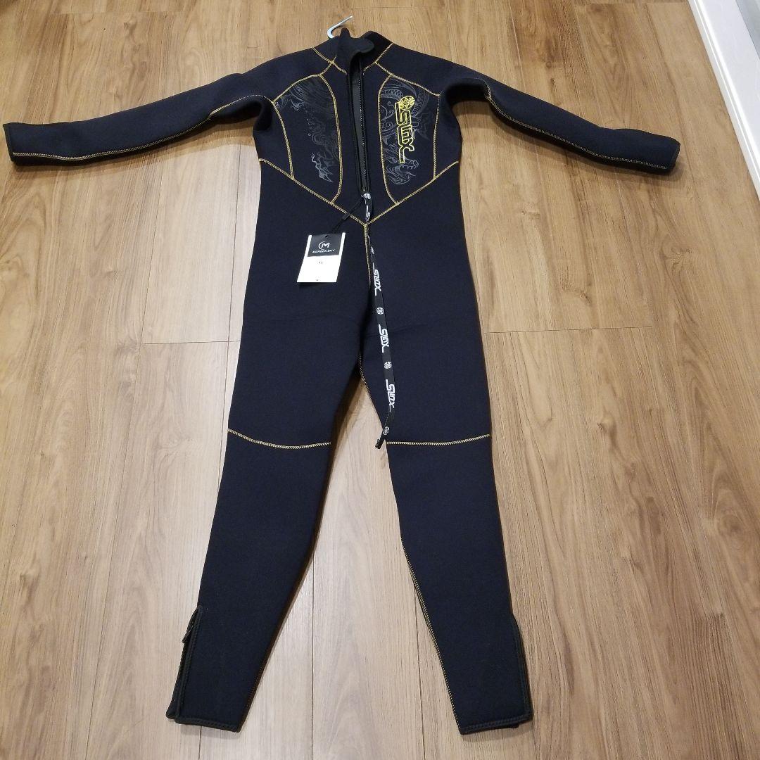 新品、未使用　MORGEN SKY セミドライスーツ 5mmMサイズ