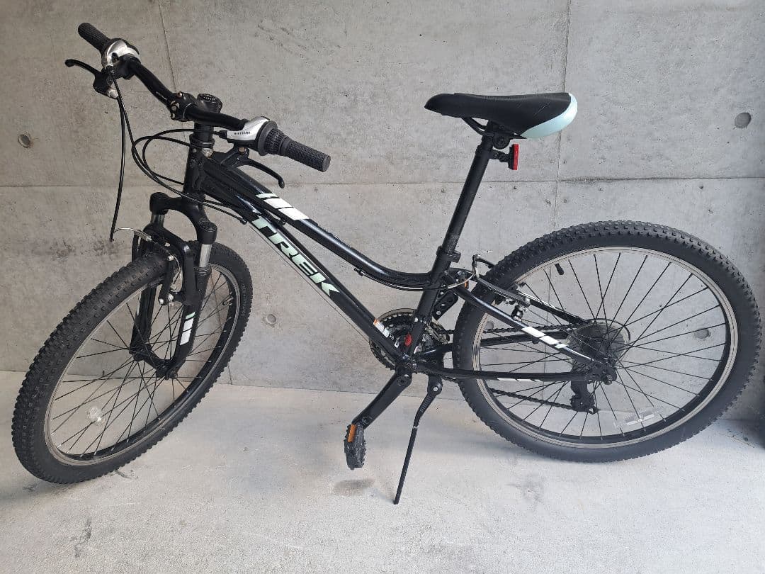 Trek マウンテンバイク 猫のステッカー付き