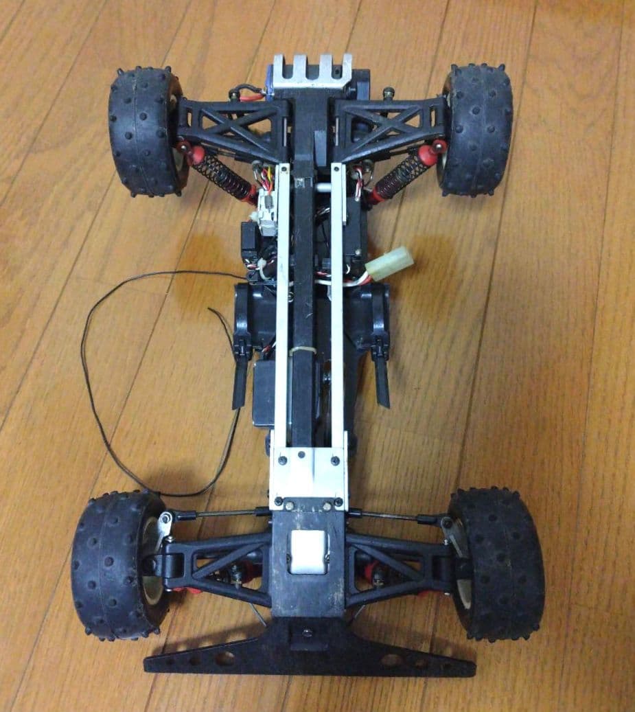 ラジコンカー　京商1/10電動4WD オフロードレーサー オプティマ 組立済品