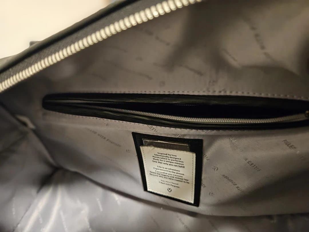 VESSELバック 中型 合成皮革