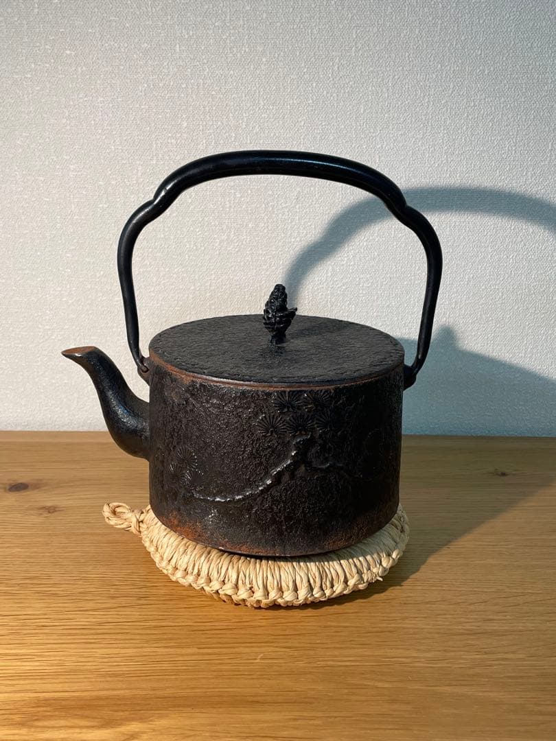 0290 岩鋳 南部鉄器・南部鉄瓶 18型寸同松 急須