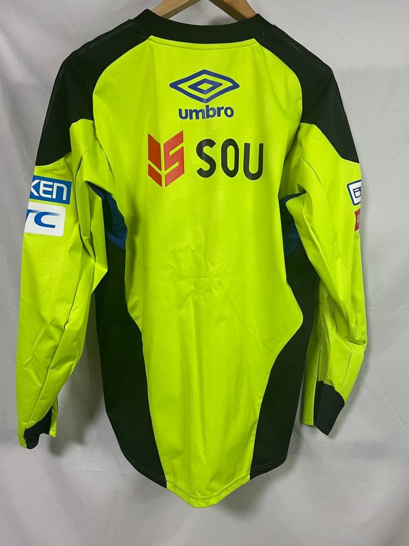 【新品未使用】UMBRO アンブロ ガンバ大阪　トレーニングウェア　長袖