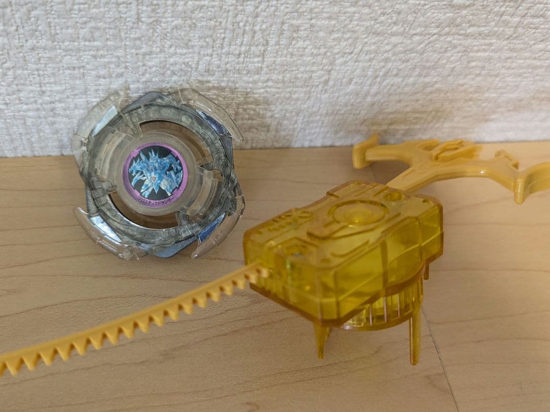 爆転シュートベイブレード フロスティックドランザー プレーンクリアバージョン