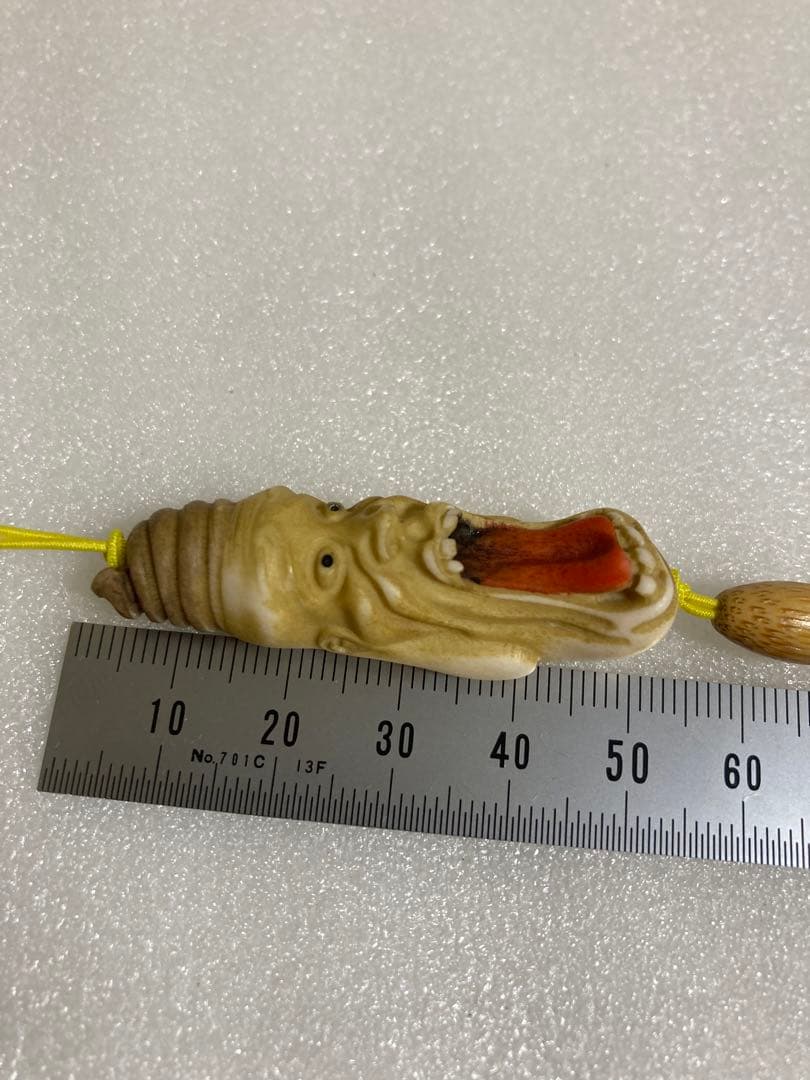 天然素材　びっくり爺　彫刻　提げ物　根付