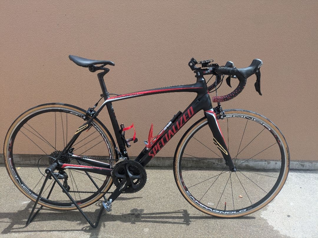Specializedロードバイク ブラック/レッド　カーボン　105