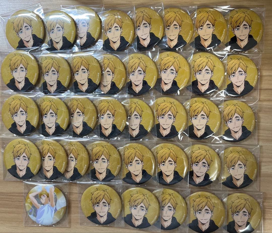 キャラクターグッズセット 46個バッジ ぬいぐるみ