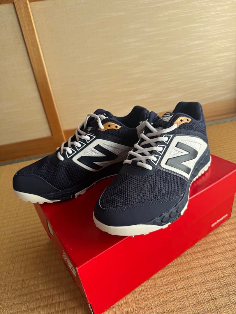 【新品未使用】New Balance 野球　トレーニングシューズ