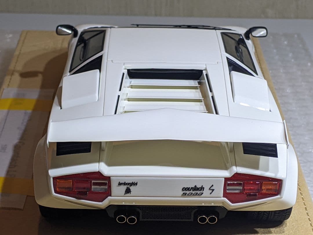 1/18 メイクアップ IDEA カウンタックLP5000S 1982