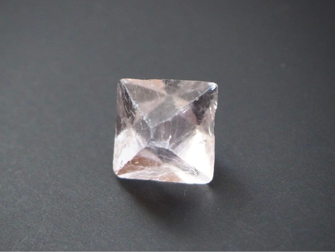 フローライト　イリノイ産　クリアパープル　蛍石　鉱物【C5】