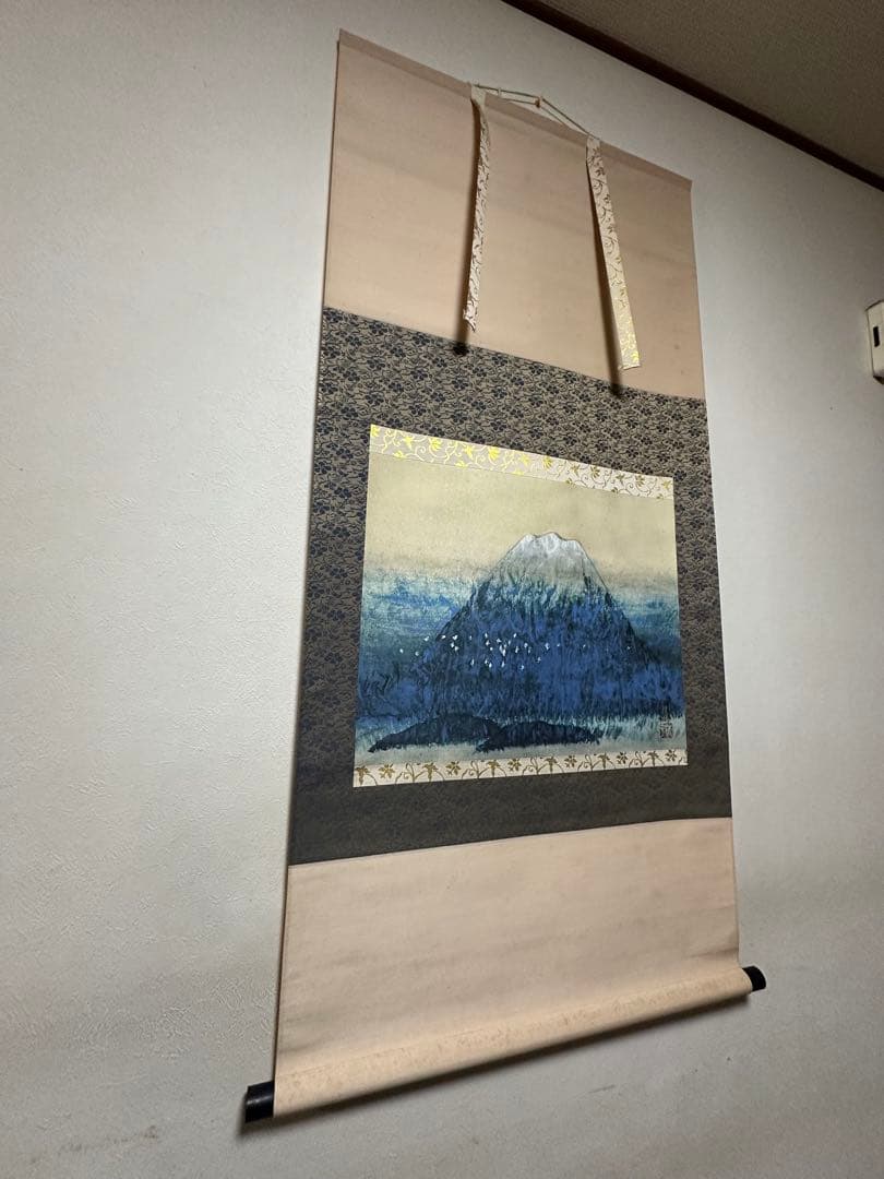 前田青邨　富士図　掛け軸　共箱　日本画　文化勲章　工芸
