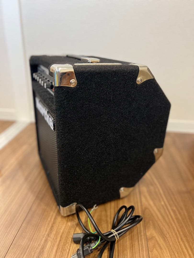 Hartke A25 ベース用アンプ