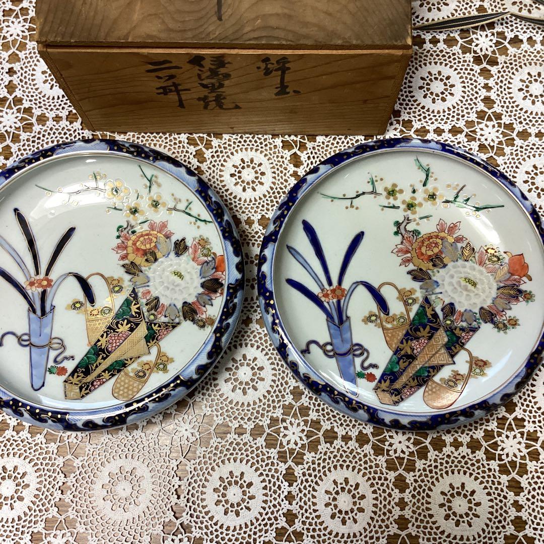 k20 古い伊万里焼　　鉢2入り　木箱付き