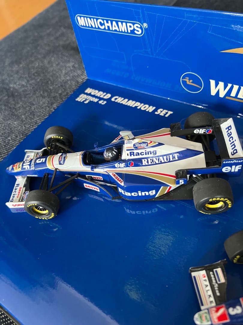ミニチャンプスF1 1/43 WILLIAMS FW18、FW19 デカール付