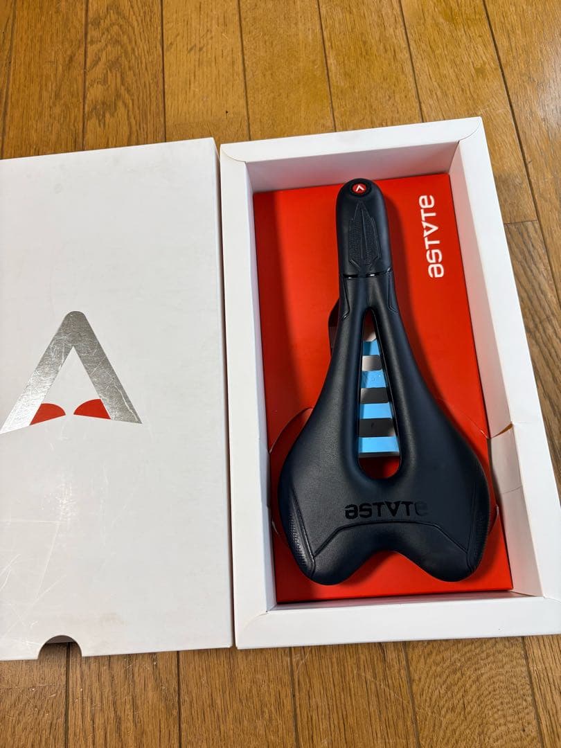 ASTVTE アスチュート　サドル　SKYLITE VTサドル カーボンレール