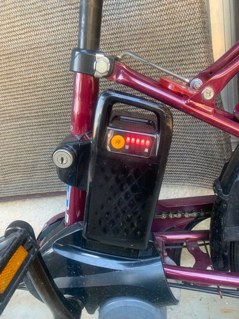 電動アシスト自転車 バーガンディ