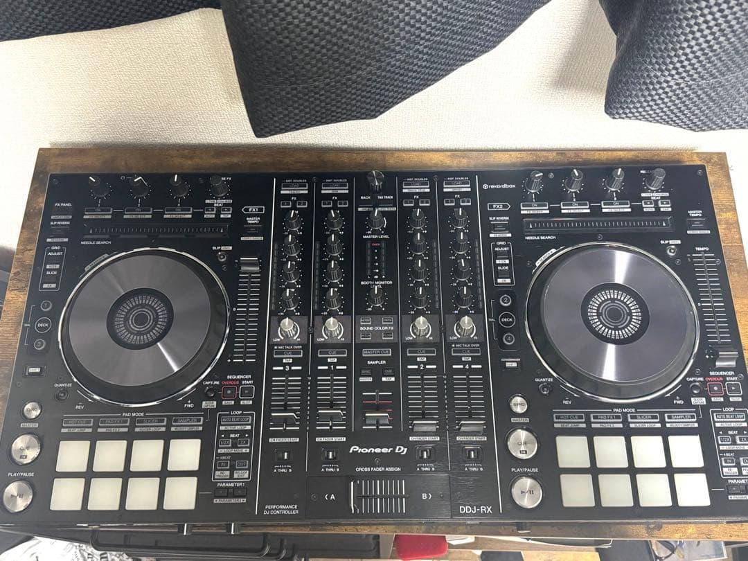 Pioneer DJ DDJ-RX DJコントローラー