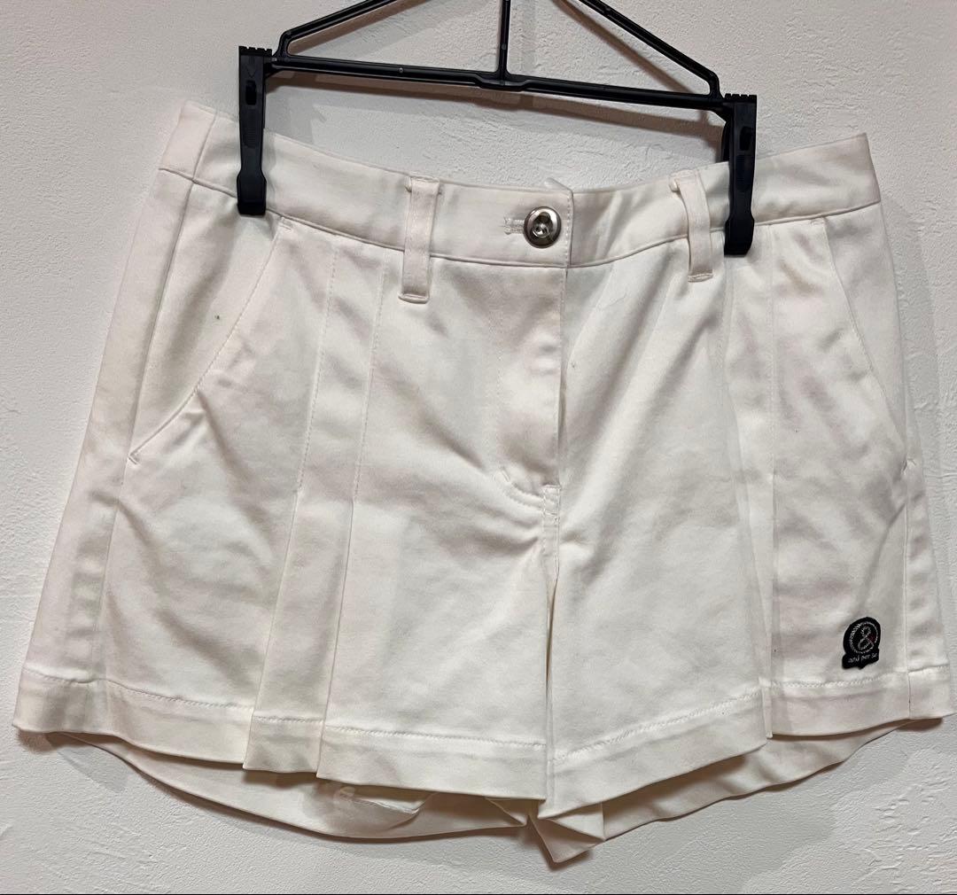 ホワイト ショートパンツ プリーツ and per se