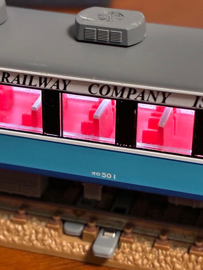 j*7様 アイランドエクスプレス四国　客車5両　マイクロエース　ライト室内灯点灯