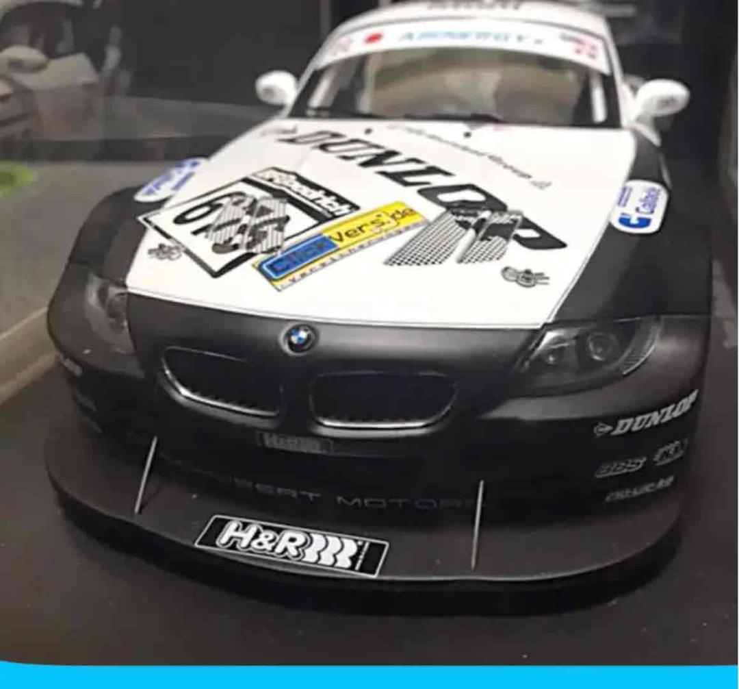 #オートアート AUTOart 1/18  Z4 クーペ シューベルト