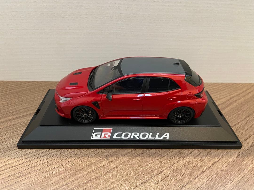 1/30 トヨタ　GR カローラ　カラーサンプル　非売品　ミニカー　レッド