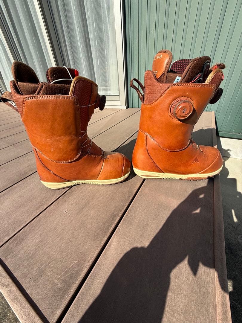 バートンシュープリームレッドウイングコラボ