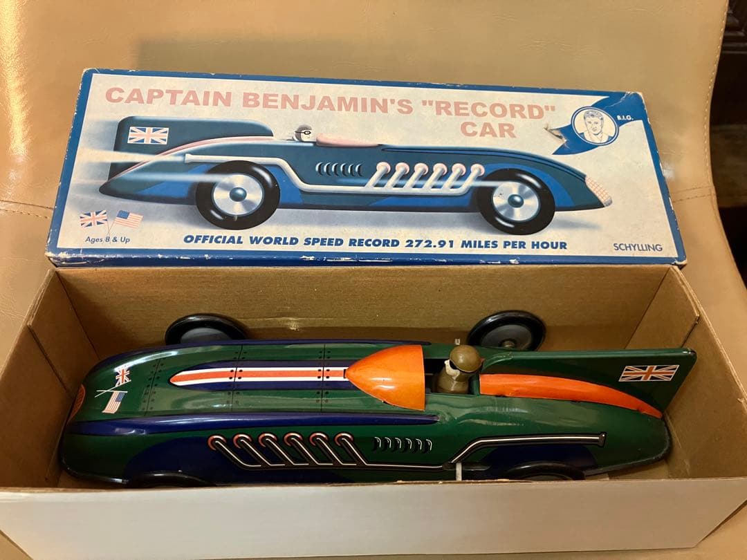 シリング コレクター シリーズ キャプテン ベンジャミン レコードカー ブリキ