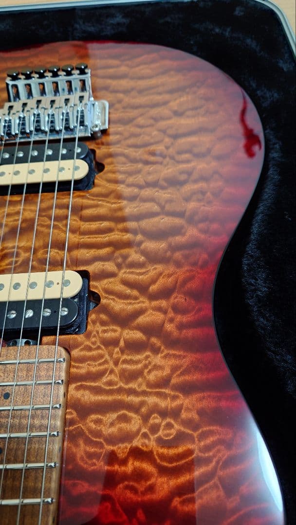 ギター MusicMan Axis Roasted Amber Quilt