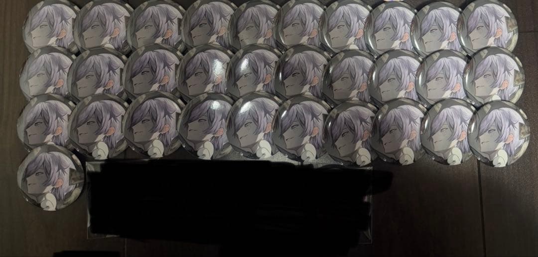 いれいす 初兎 缶バッジ Notax