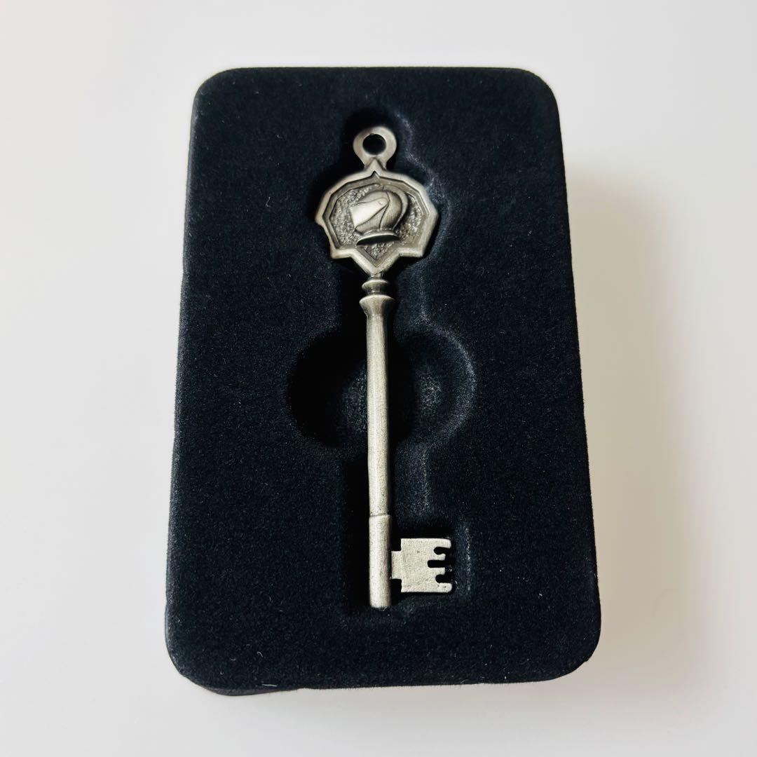 バイオハザードくじ C賞 1/1スケール 洋館の鍵 2種セット 兜 鎧