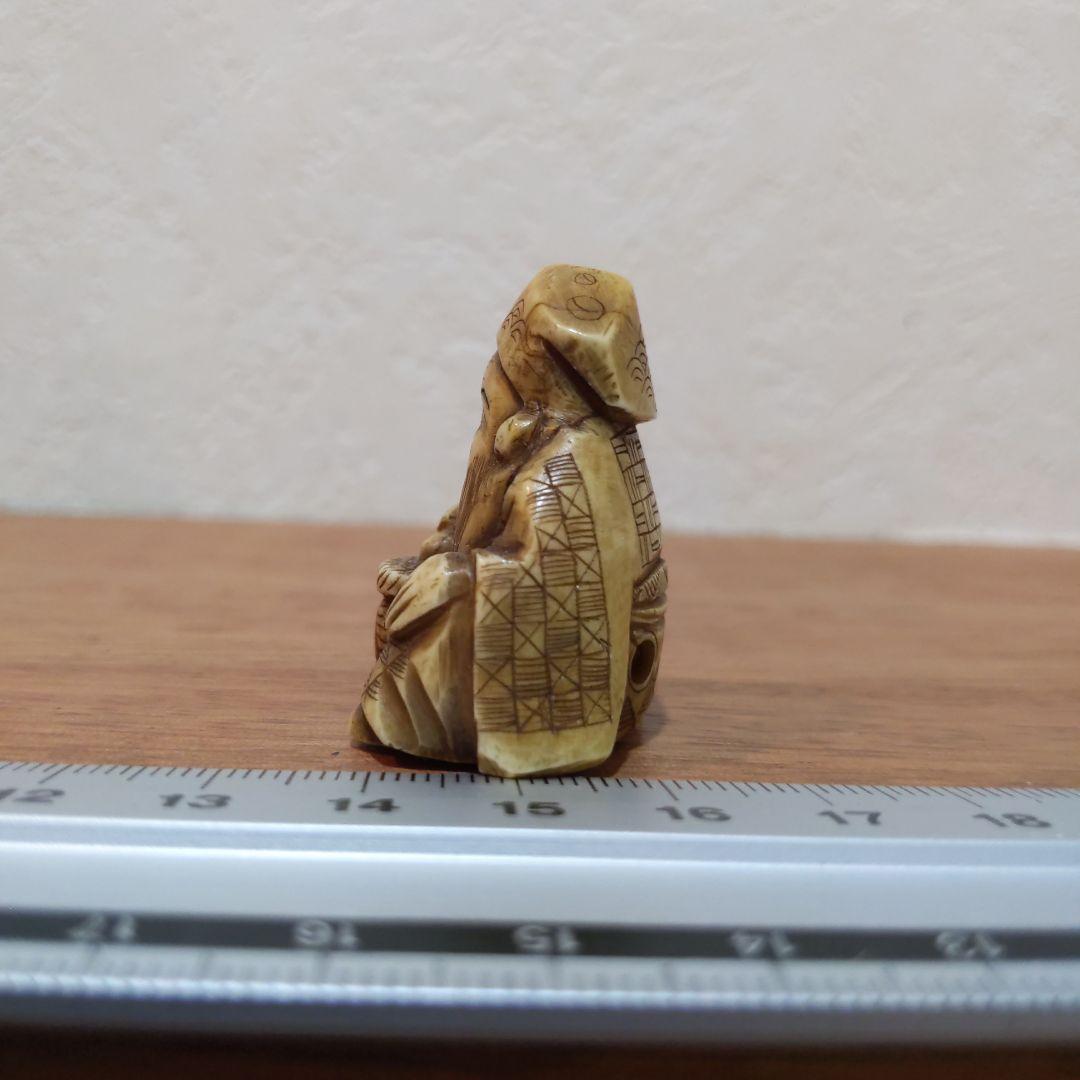 時代提物 七福神根付 天然素材 【寿老人】高さ約3.7cm 重さ約22ｇ縁起物