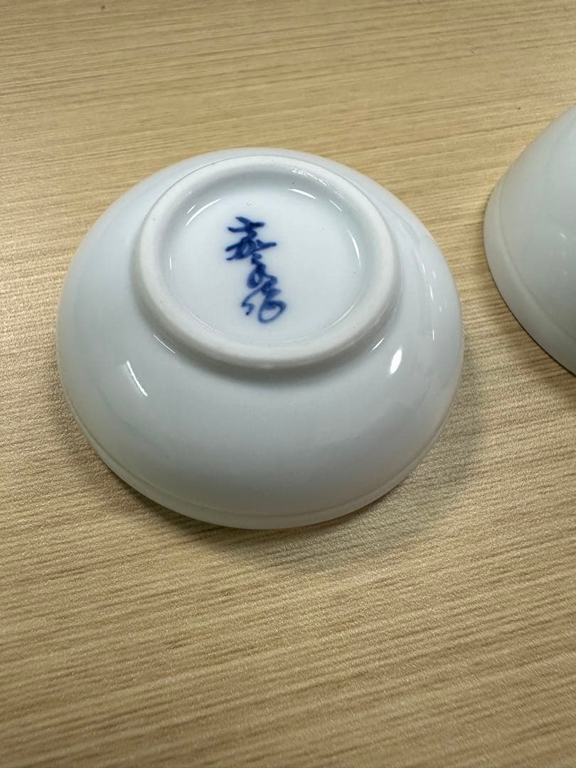 茶道用青い絵柄の陶器