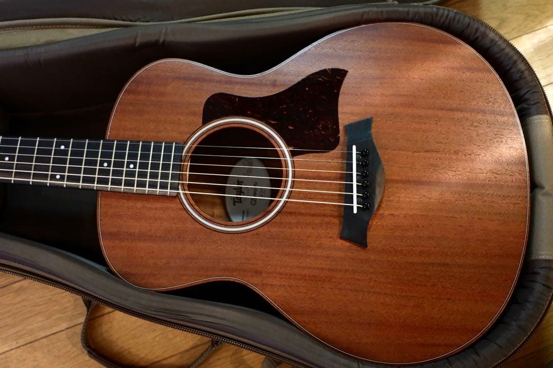 Taylor GS mini-e Mahogany ピックアップ付