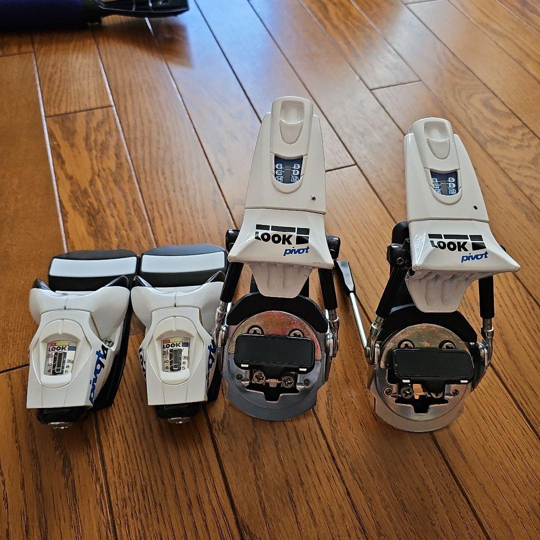 新品　P14　モーグル用　ホワイト　LOOK PIVOT