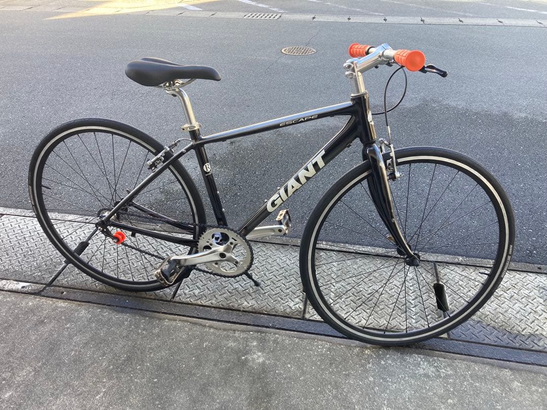 GIANT ESCAPE クロスバイク ブラック　マウンテンバイク　ロードバイク