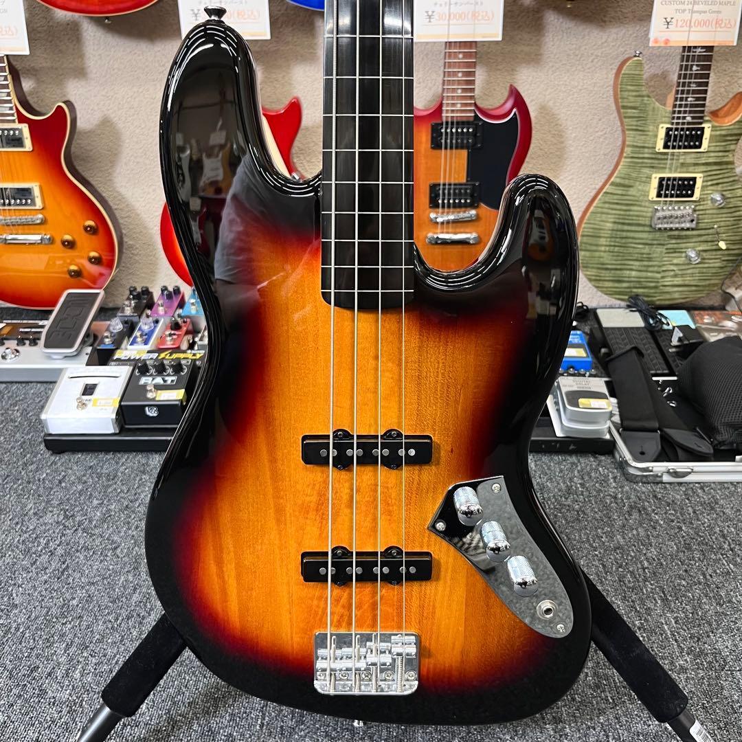 【10439】 Squier Fretless Jazz Bass