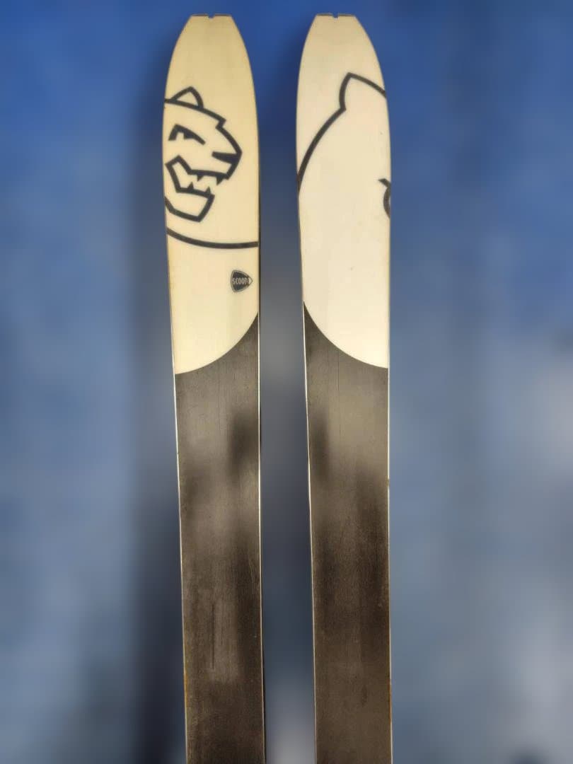 dynafitBCスキー板　バックカントリー　山スキー　シール付き