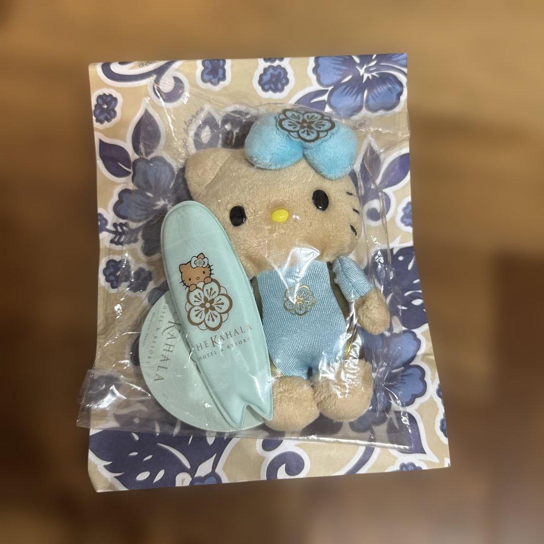 ハワイ　カハラ　限定　日焼け キティちゃん　ぬいぐるみ　キーホルダー　サーフィン