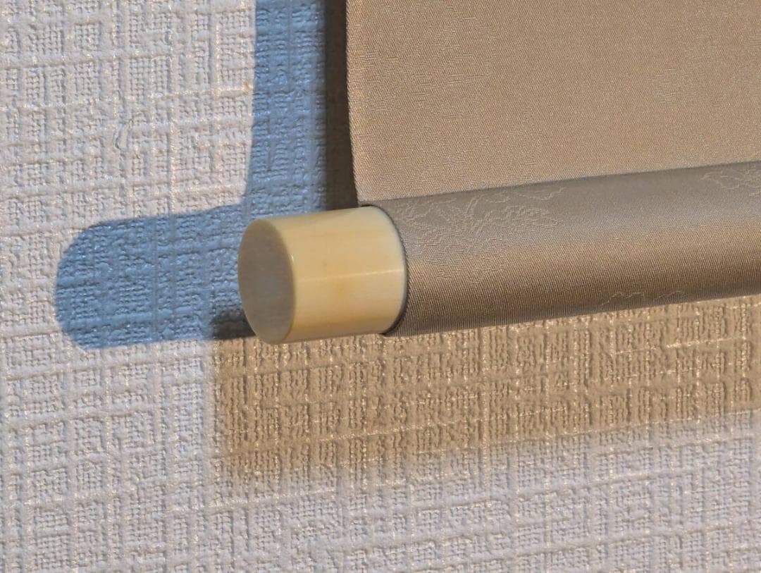 【真作】掛軸　竹内栖鳳　いわし　静かな水中の詩情　二重箱入（極箱）　S178