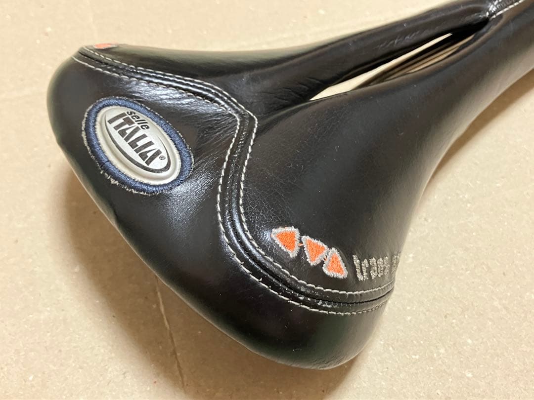 サドル　セライタリア　フライト　トランザム　trans am