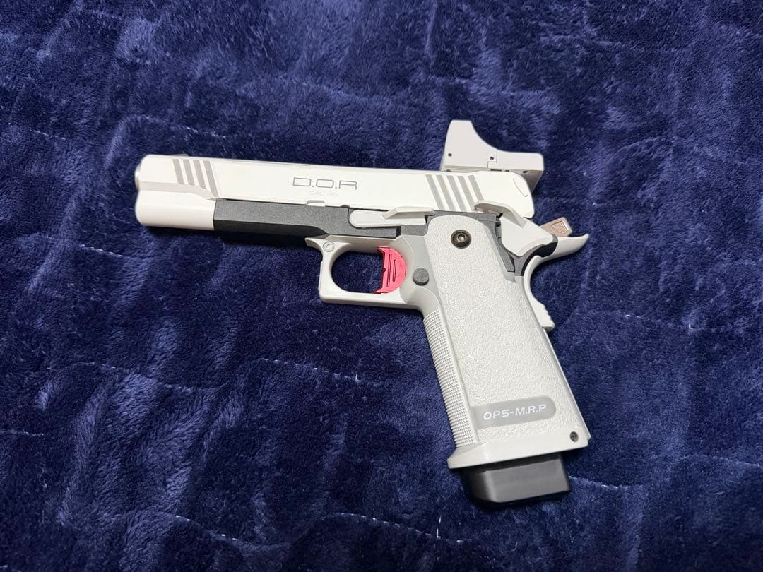 ハイキャパDORホワイト　マイクロプロサイト付