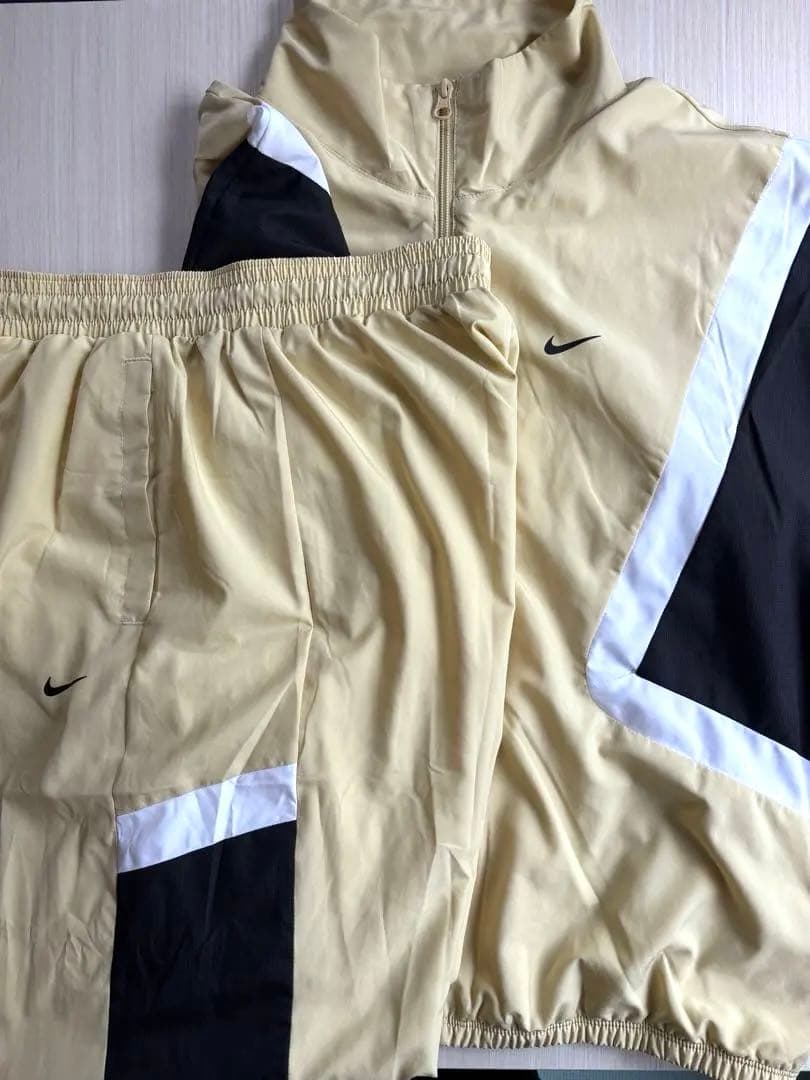 Nike ジャージ上下セット ベージュ/黒