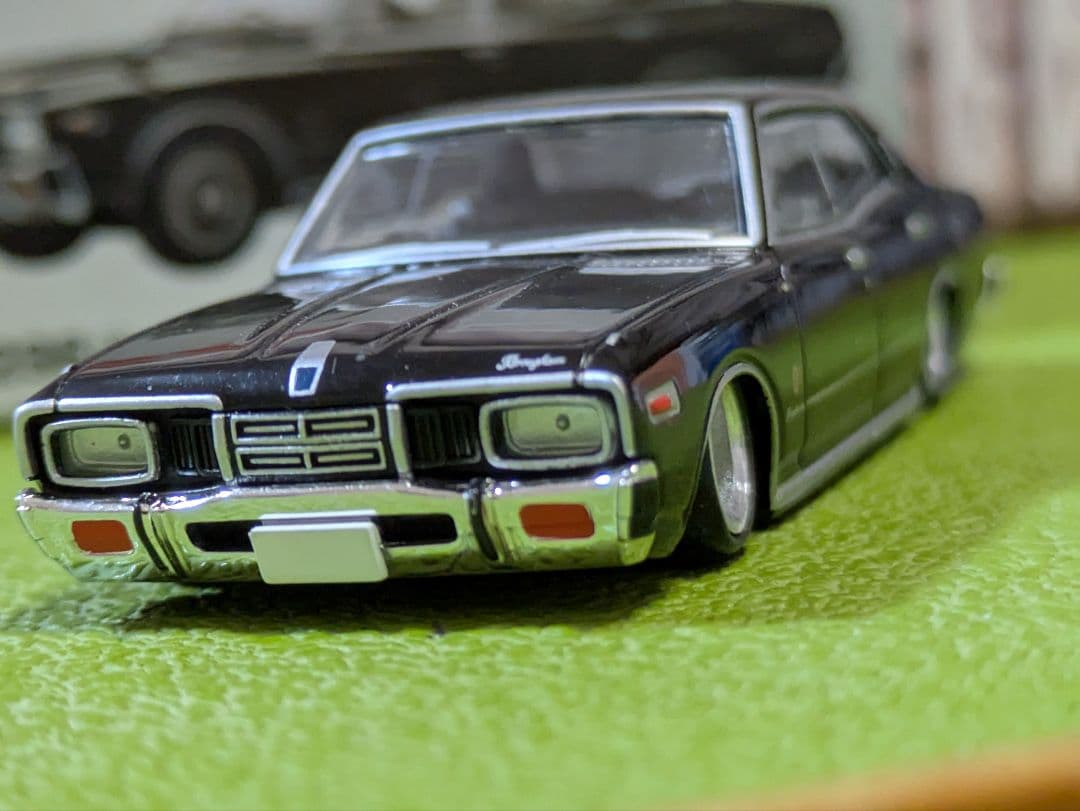 ★ カール　日産　330グロリア、330セド、白、改深リム、ローダウン