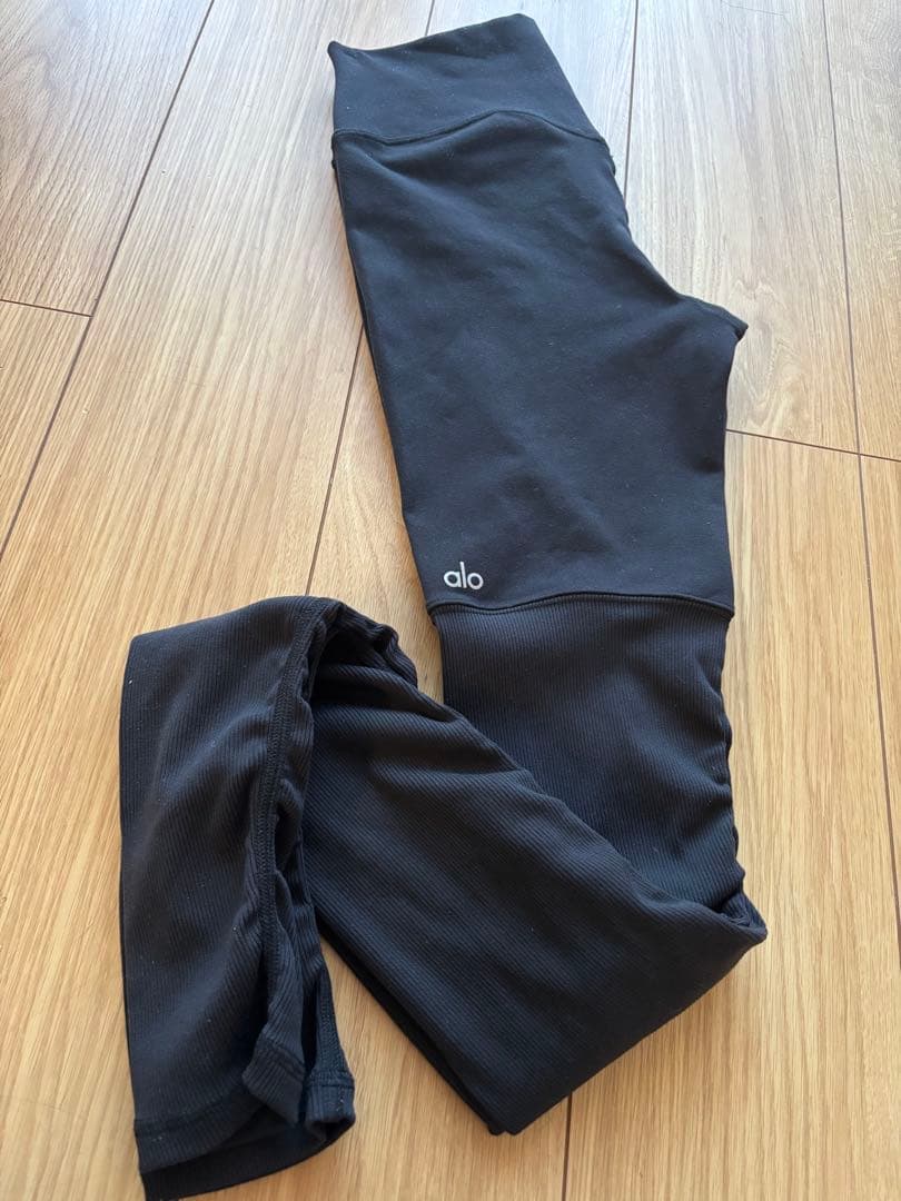 alo yoga アロヨガ ロング丈 リブレギンス ブラック M