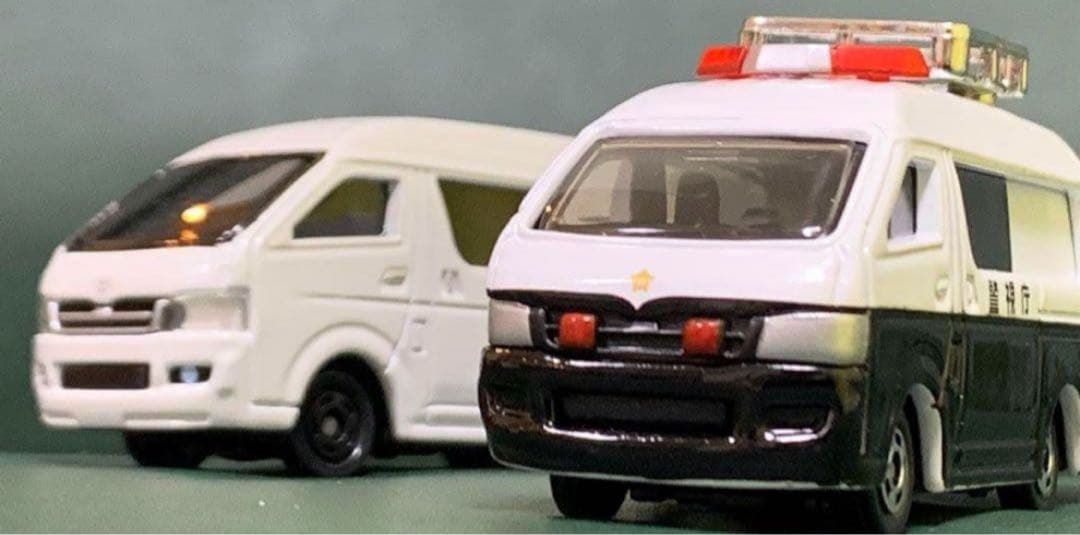 トミカ トイズドリームプロジェクト トヨタ ハイエース 2台セット