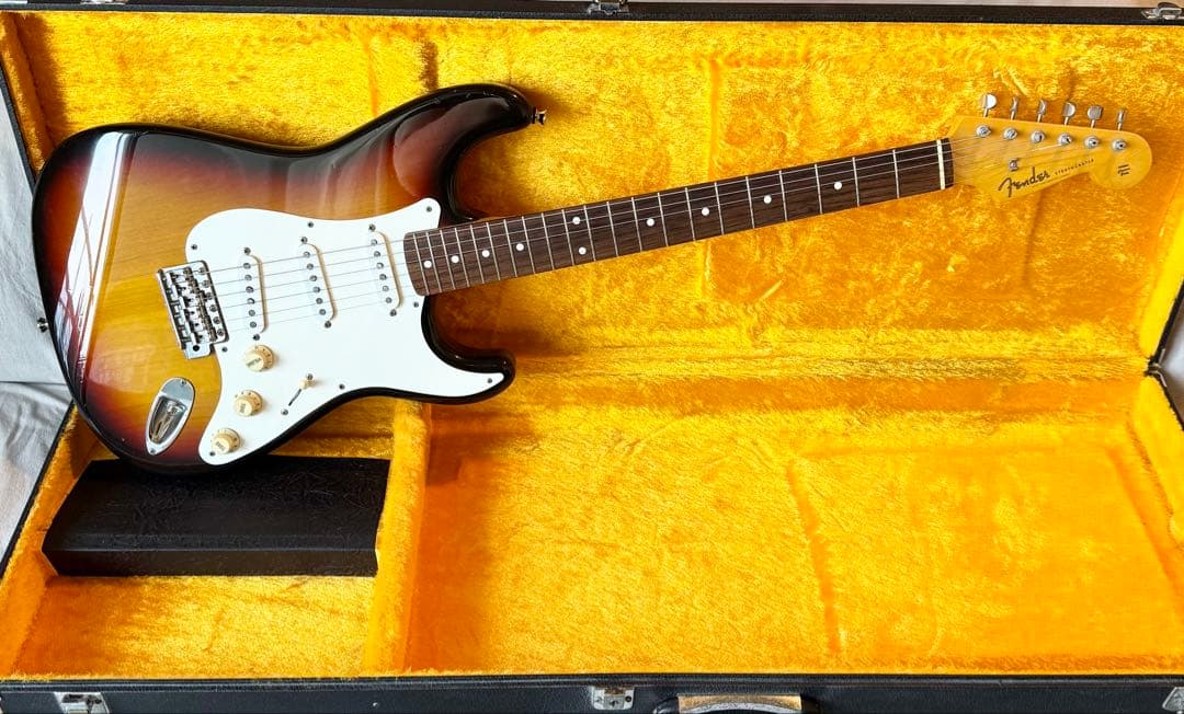 【美品】fender Japanストラトキャスター custom shop PU