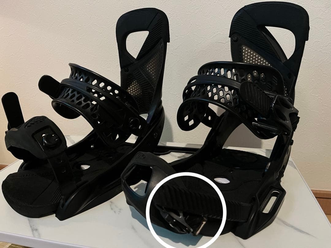 Burton Lexa estビンディング Mサイズ　左足ラチェット破損あり