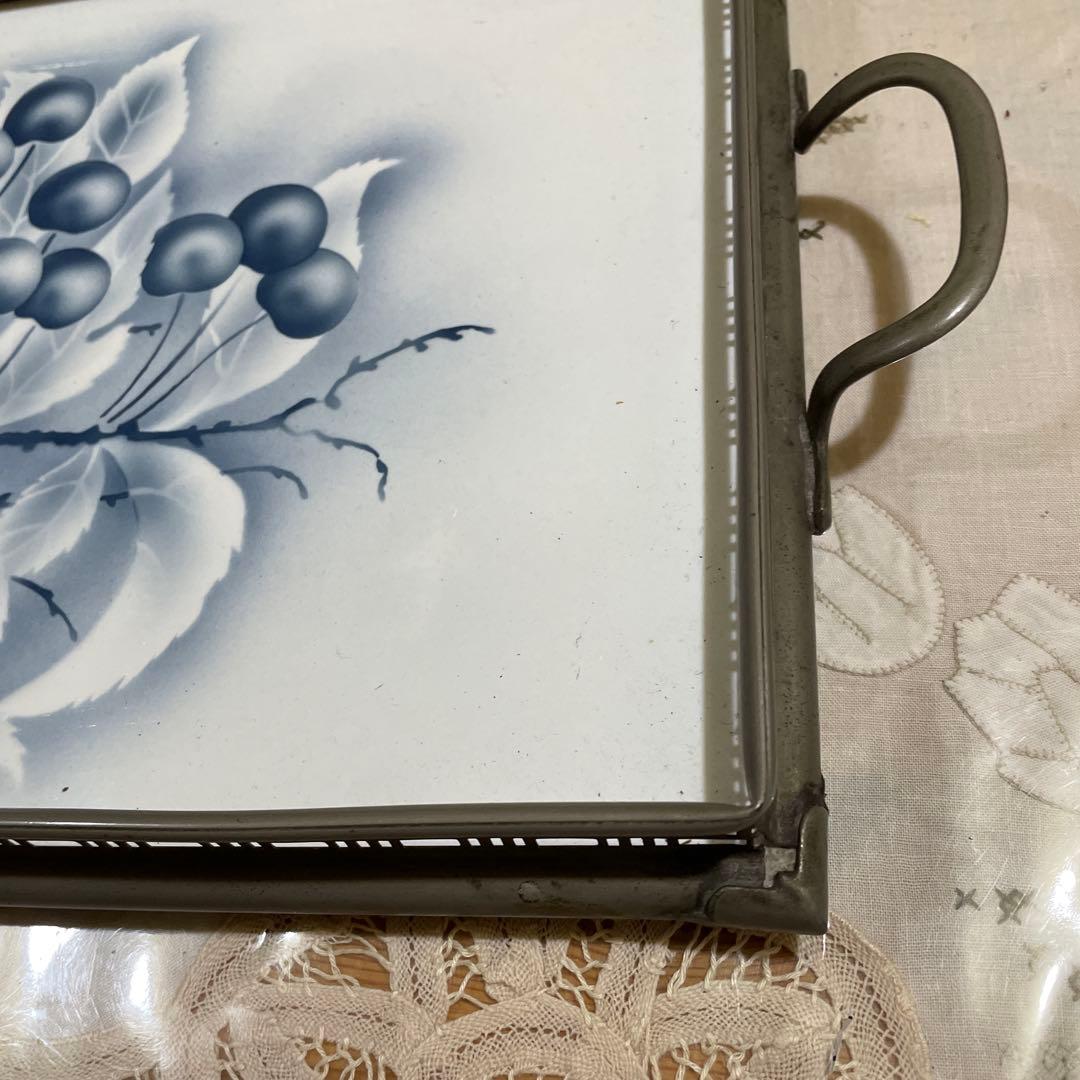 580トレーイギリス陶器のトレーさくらんぼ柄