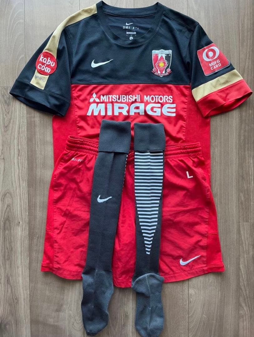 サッカー　浦和レッズ　選手支給品　練習着　ユニフォーム　ウェア　ソックス付き